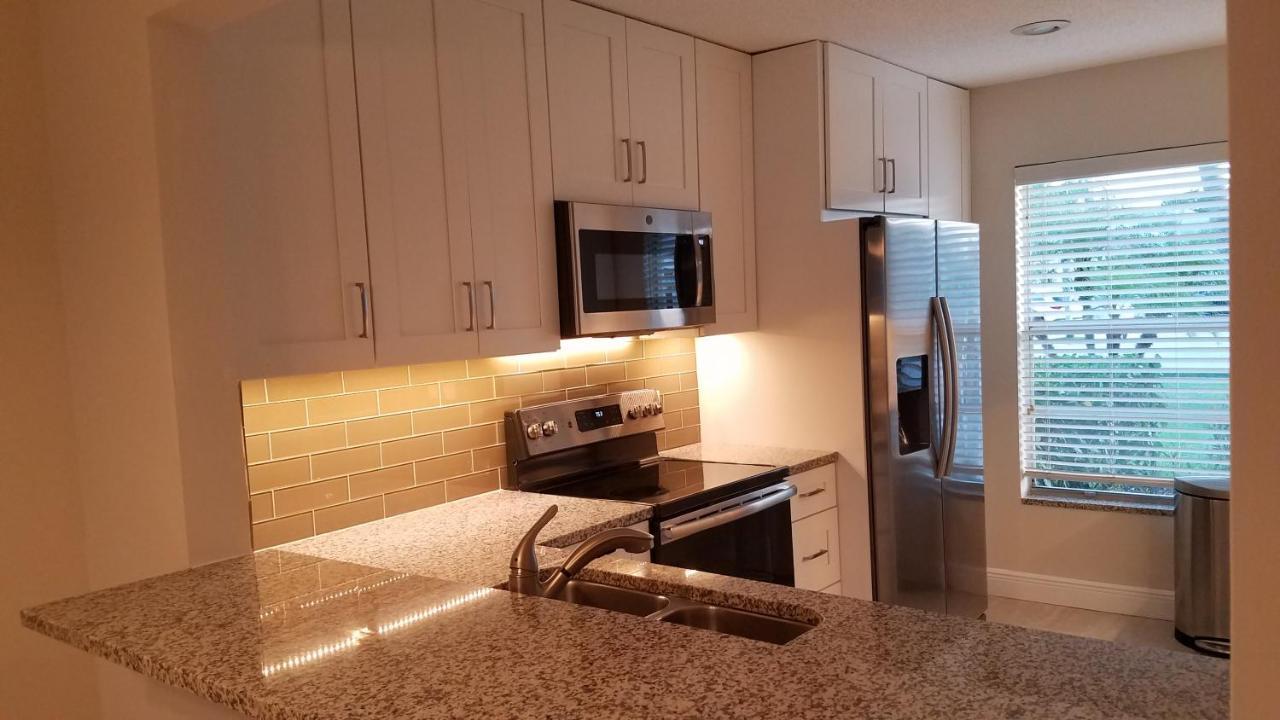 Sun&Fun - Beautiful Renovated 2/2 Villa In Jupiter Extérieur photo