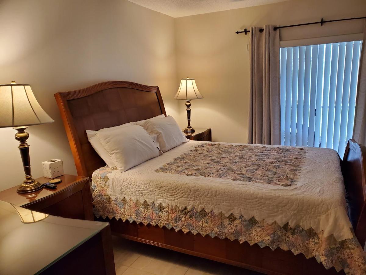 Sun&Fun - Beautiful Renovated 2/2 Villa In Jupiter Extérieur photo