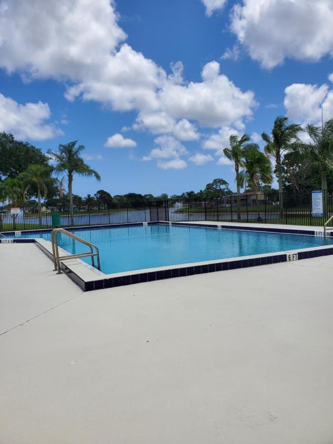 Sun&Fun - Beautiful Renovated 2/2 Villa In Jupiter Extérieur photo
